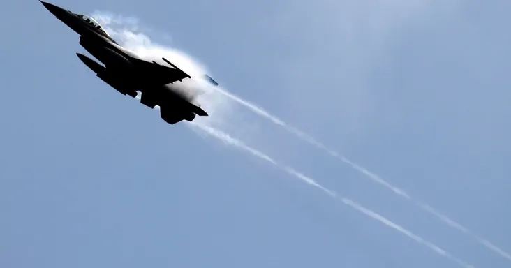 Egyre jobban hajlik a Pentagon arra, hogy F-16-osokat küldjön Ukrajnának